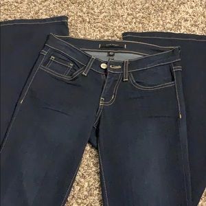 bell bottom jean